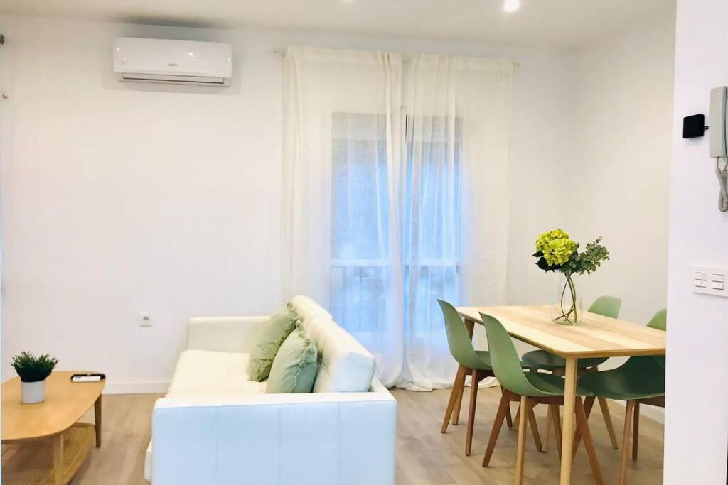 Andalucia I & Balcony By Ele Apartments มาลากา ภายนอก รูปภาพ